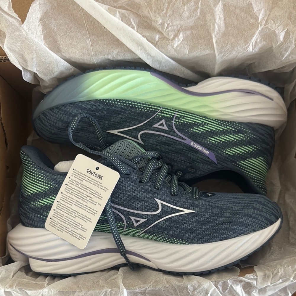 Mizuno Women's Athletic Shoes - Gray and Green